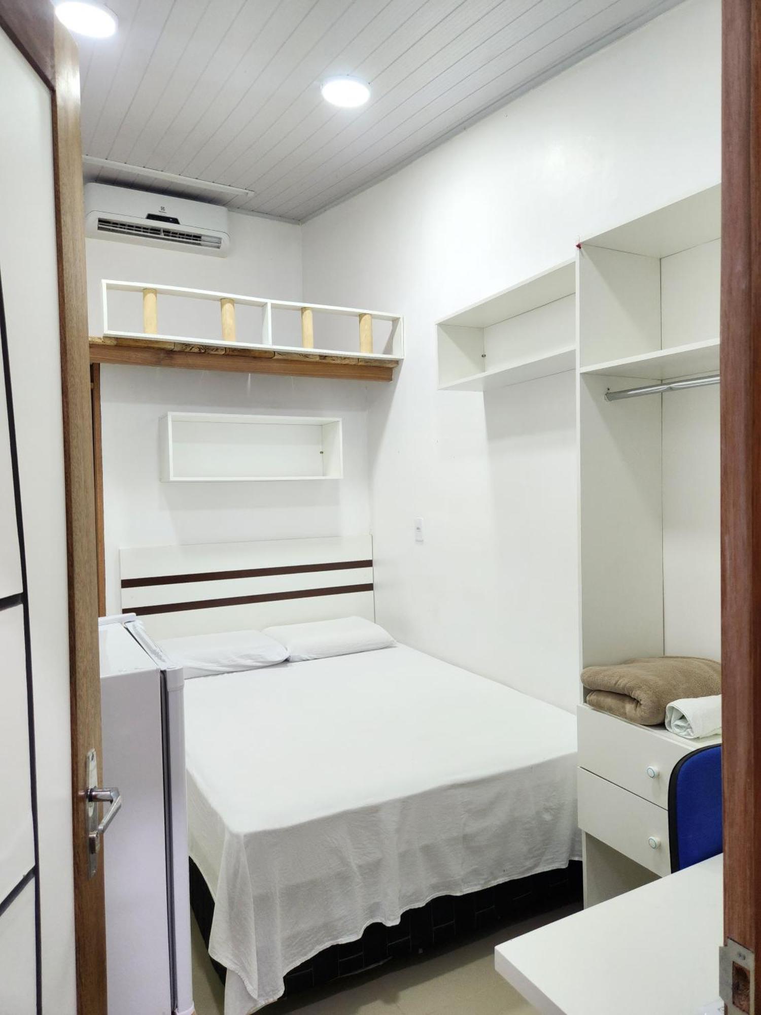 Отель A Casa Da Colonia Itacoatiara  Экстерьер фото